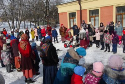 euBbY7Cvj6c петропавловский собор в петергофе фото